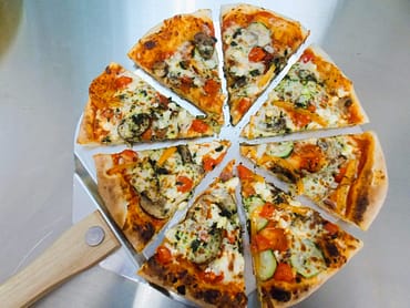 supreme vegetarian pizza
